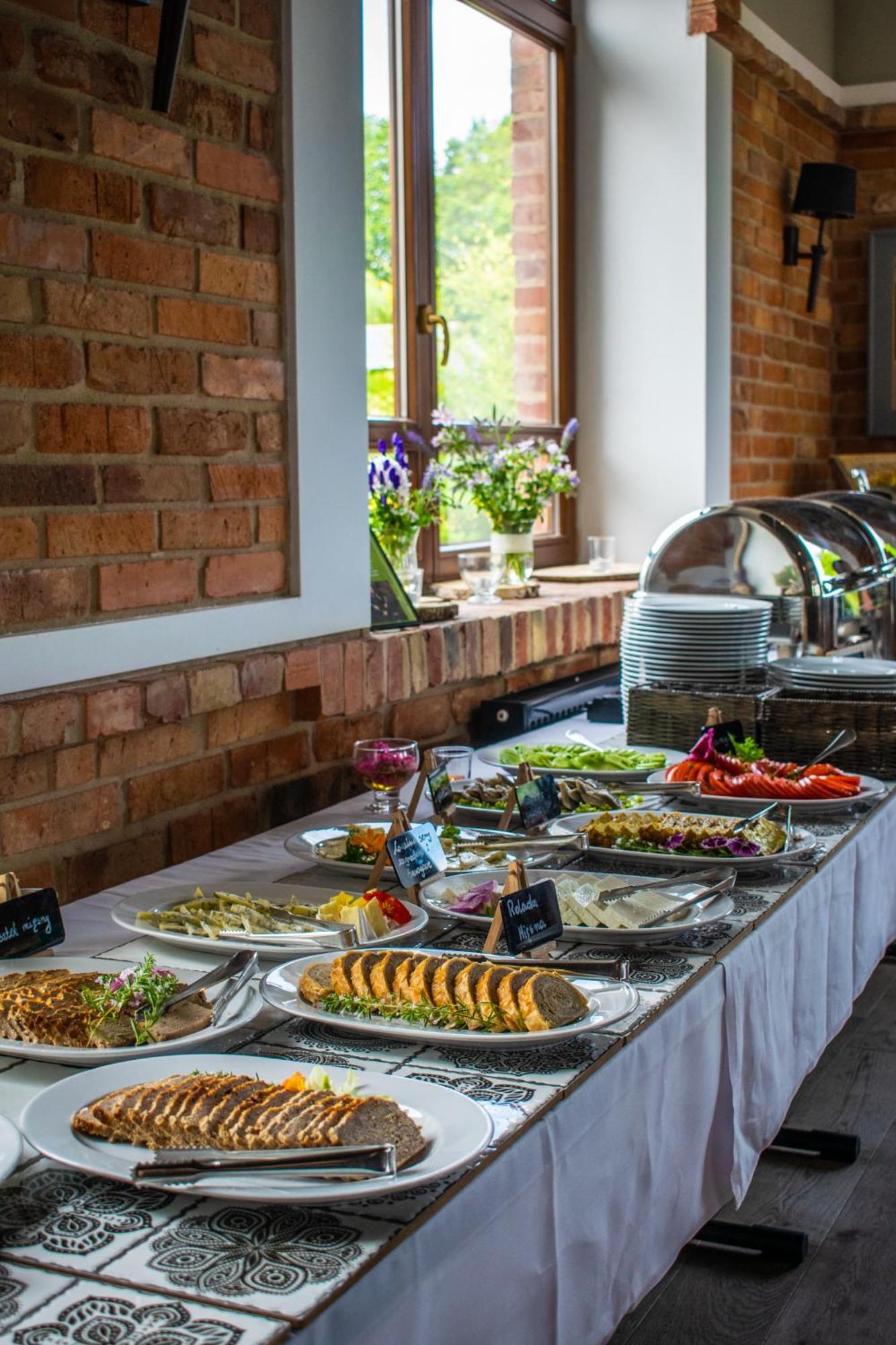 Folwark Lekuk Hotel Lekuk Maly Ngoại thất bức ảnh
