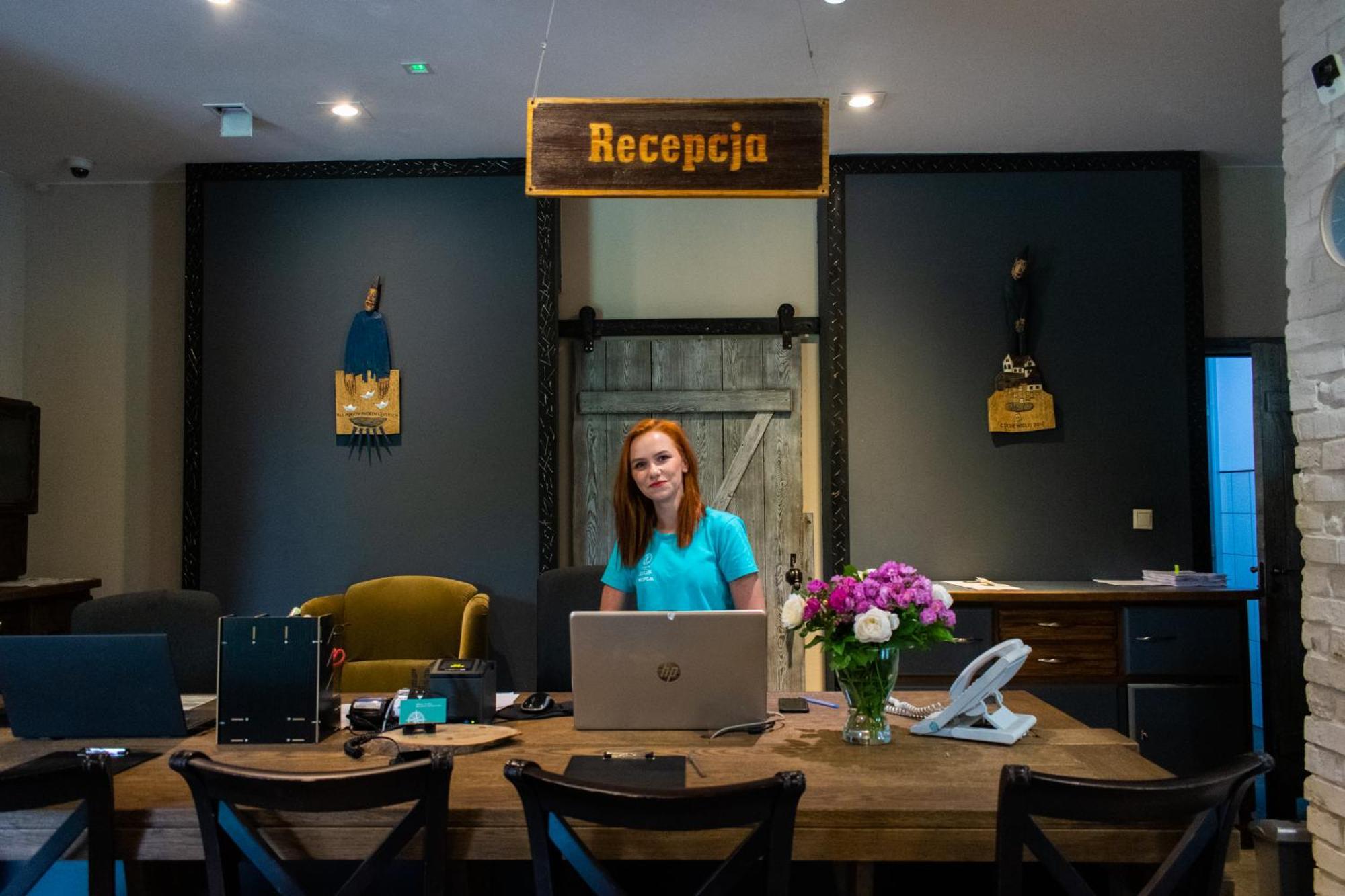 Folwark Lekuk Hotel Lekuk Maly Ngoại thất bức ảnh
